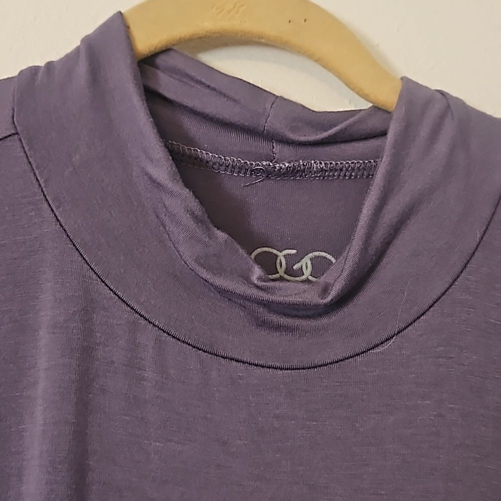 Logo by Lori Goldstein twin set Mock Turtleneck top with tank - Picture 4 of 12